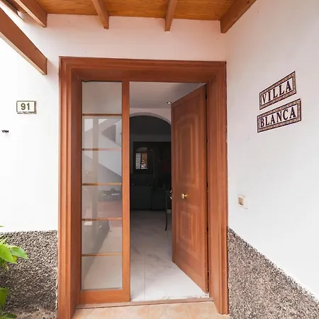 Summer House, Golf Del Sur 别墅 *