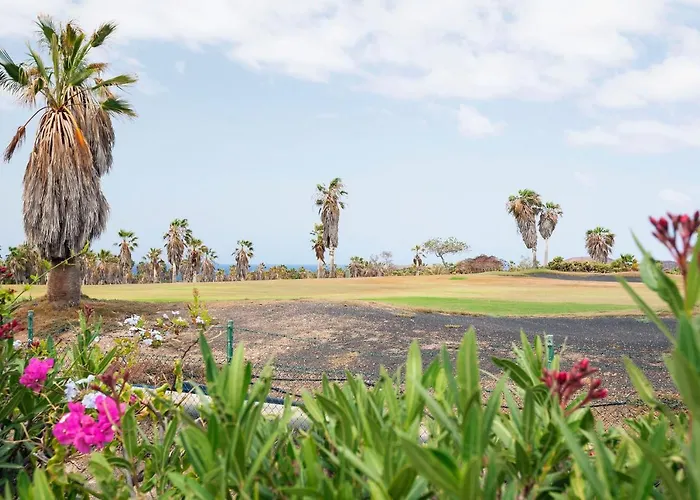 Summer House, Golf Del Sur Villa *